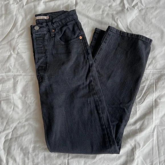 Levi's Ribcage Straight in Black Sprout - Picture 2 of 7
